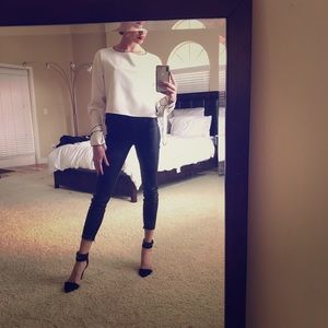 White blouse with wrist tie